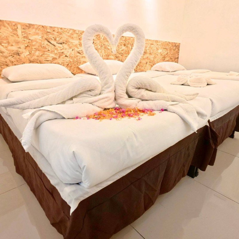 photo_6120669868634868624_x