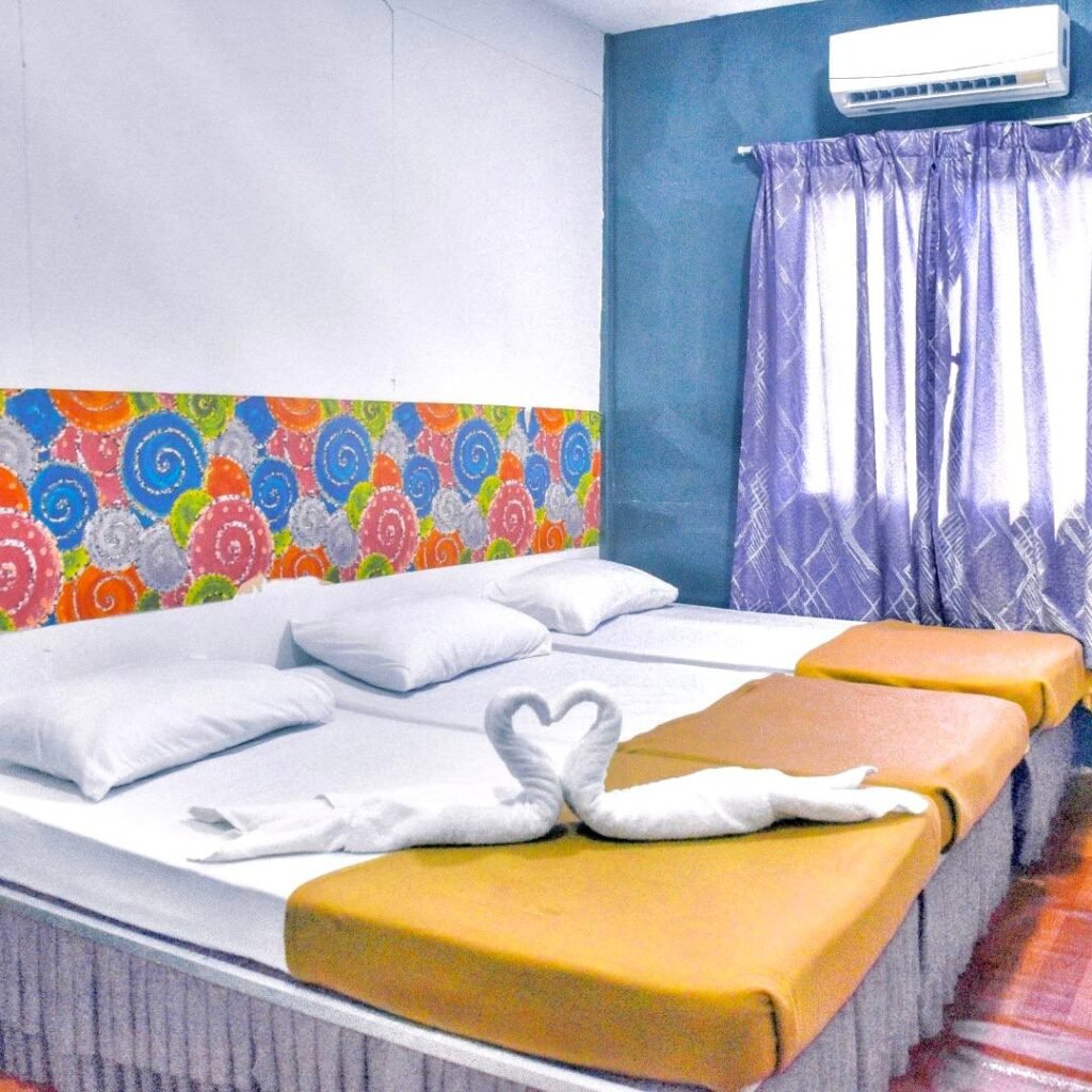 photo_6120669868634868631_y